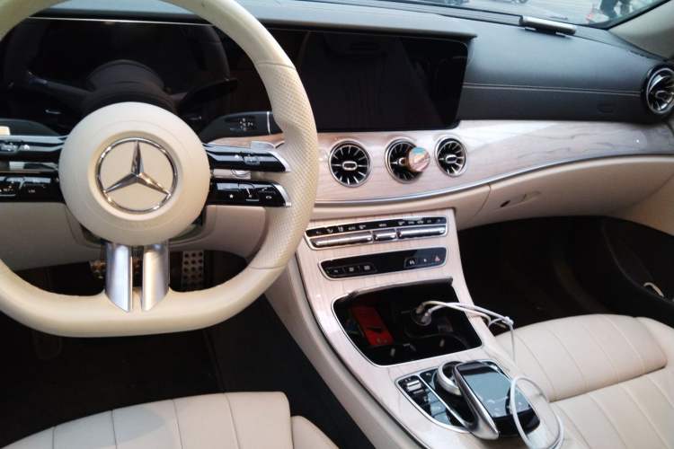 Used Mercedes-Benz E-Class 2021 Restyled E 260 4MATIC Convertible Coupe