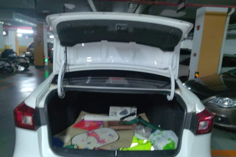 Used Roewe 360 2015 1.5L Automatic Luxury Edition
