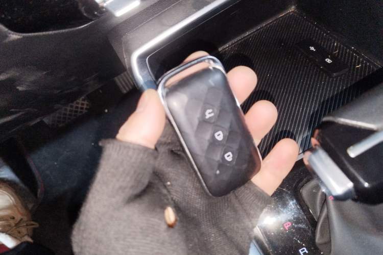 Used Wuling Alvez 2022 1.5T CVT Trendy & Cool Edition