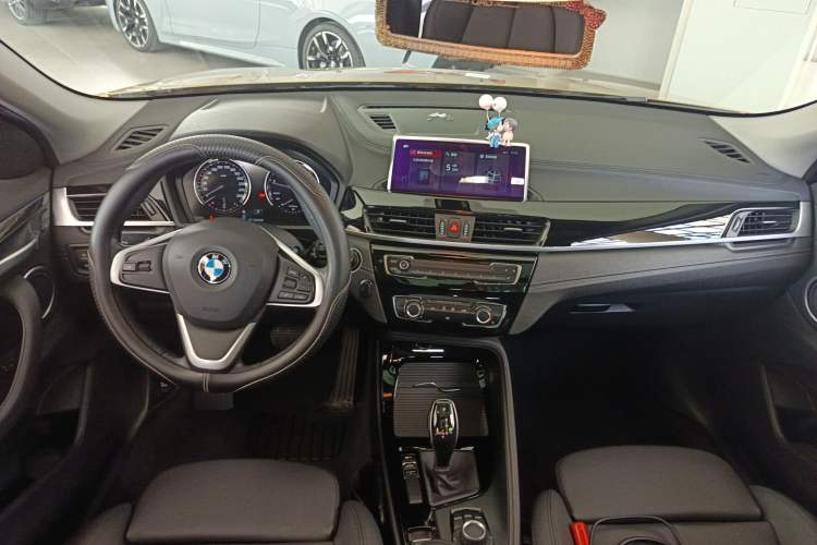Used BMW X2 2019 sDrive20i M Sport Package China VI Emission Standard Center Console