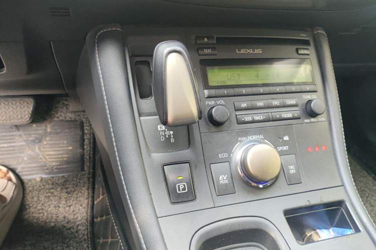 Used Lexus CT 2014 CT200h Elite Edition Monochrome Gear Lever