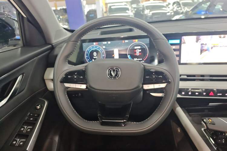 Used CHANGAN CS75 PLUS 2024 3rd Generation Champion Edition 2.0T Intelligent Drive Performance Model Steering Wheel