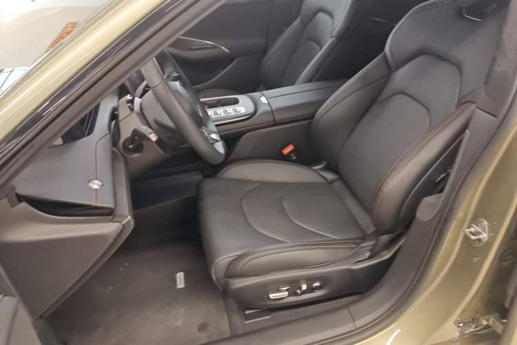 Used Xiaomi Auto SU7 2024 Four-Wheel-Drive Max Founder's Edition