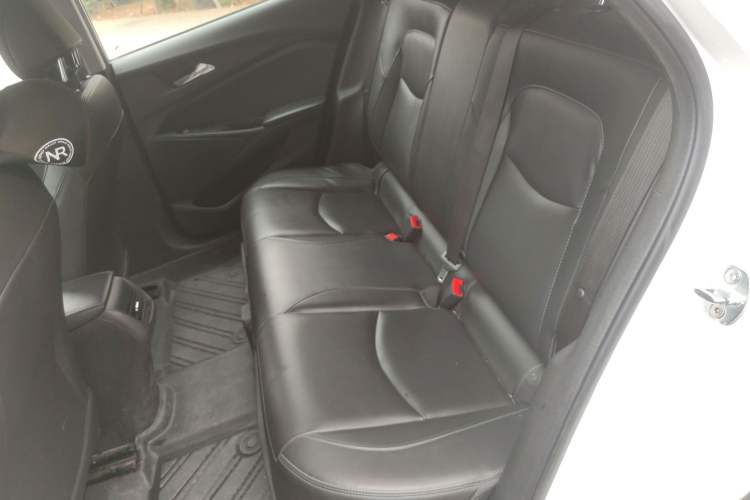Used Chevrolet Menlo 2022 Star Enjoyment Edition Left Rear Seat