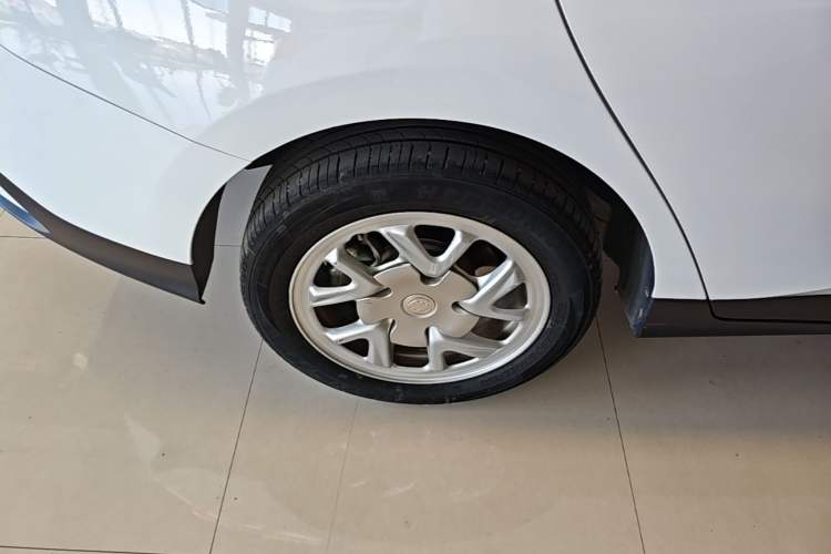 Used Buick Velite 6 2024 450km Range Commuter Version

