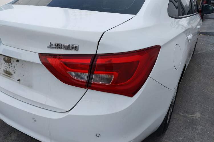 Used Buick GT 2015 15N Manual Luxury Version Right Rear Taillight