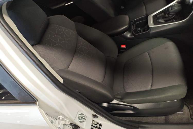 Used Toyota RAV4 2022 2.0L CVT Two-Wheel Drive Fashion Edition
