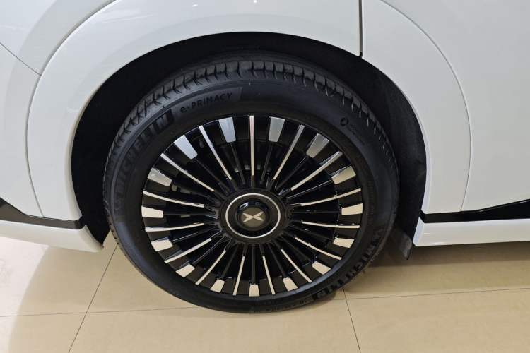 Used XPeng X9 2025 740 Ultra-Long Range Max