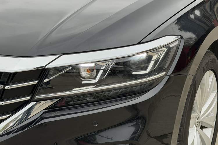 Used Volkswagen Passat 2020 330TSI Elite Edition China VI Left Front Headlight