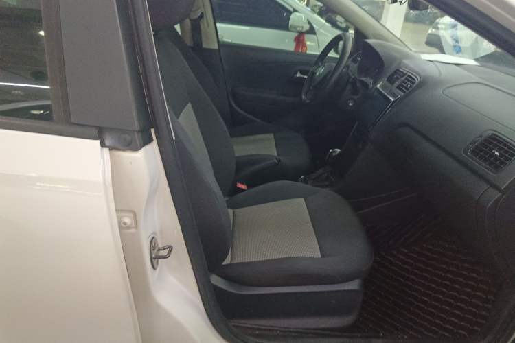 Used Volkswagen Polo 2018 1.5L Automatic Advanced Driving Model Right Front Seat