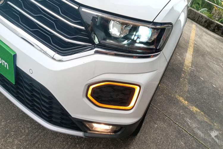 Used Volkswagen T-ROC 2022 280TSI DSG Two-Wheel Drive Comfort PLUS Left Front Headlight