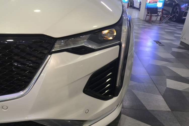 Used Cadillac CT4 2023 25T Luxury Model
