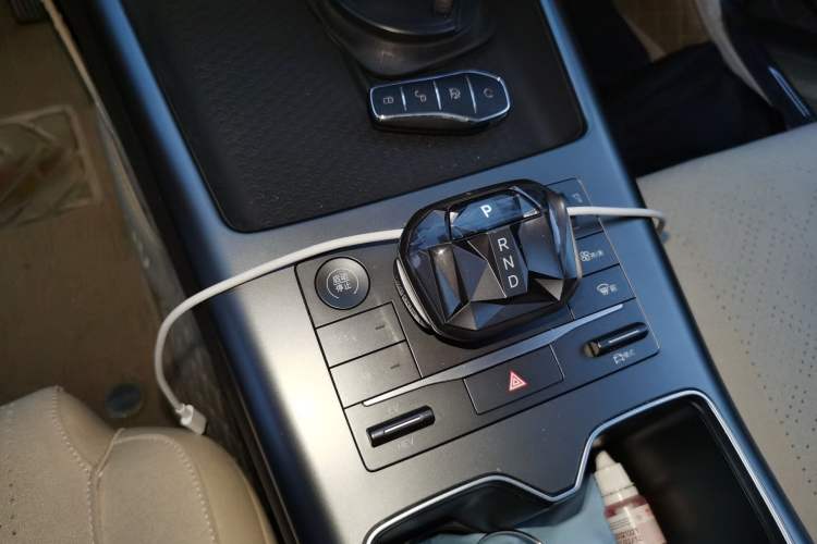 Used BYD Song Pro New Energy 2025 Second-Generation DM-i 115KM Overachiever Trim Gear Lever