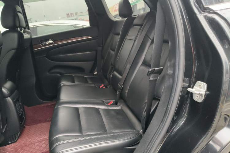 Used Jeep Grand Cherokee 2011 3.6L Luxury Edition
