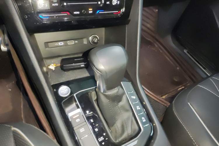 Used Volkswagen Tiguan L 2023 380TSI Automatic All-Wheel Drive R-Line Enhanced 7-Seater