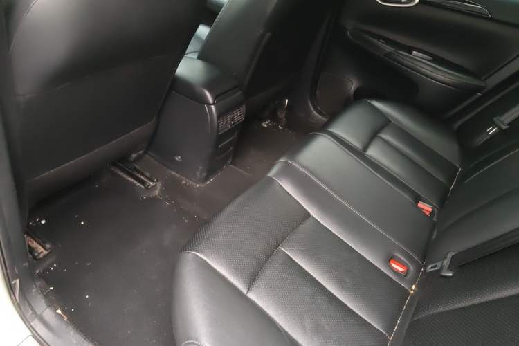 Used Nissan Sylphy 2022 Classic 1.6XL CVT Luxury Edition Left Rear Seat