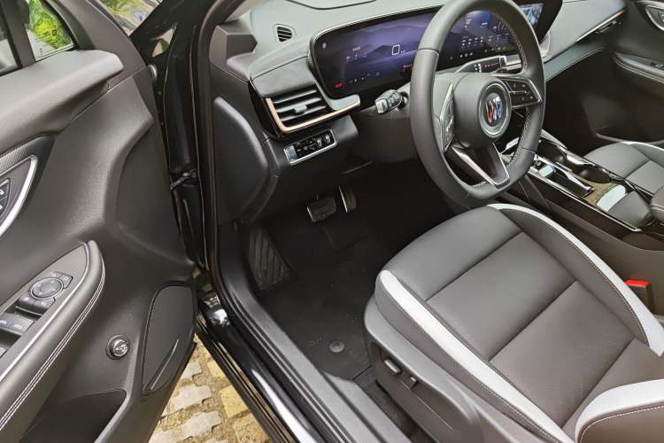 Used Buick Envision 2024 Encore S 25T Ignite Black Style Edition
