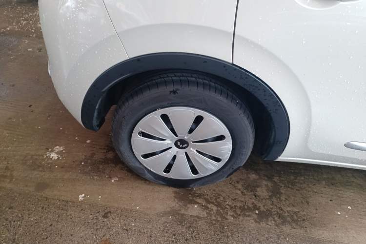 Used Wuling Bingo 2023 203km Light Edition Right Rear Wheel Hub