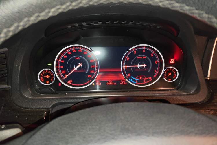 Used BMW 5 Series GT 2017 528i Leading Model