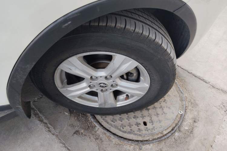 Used Lifan Auto X60 2013 1.8L Manual Champion Edition
