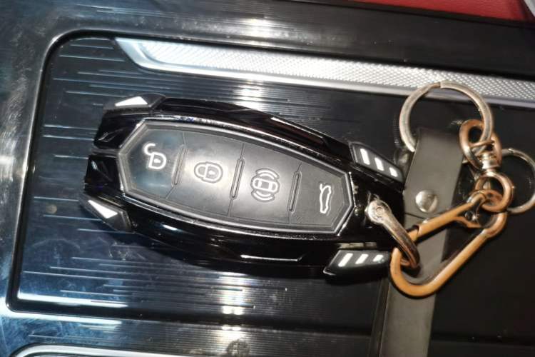 Used Hongqi H5 2024 2.0T Automatic Smart Connect Flagship Edition Interior 1