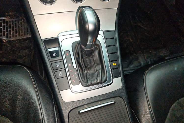 Used Volkswagen Magotan 2013 1.8TSI Luxury Model Gear Lever