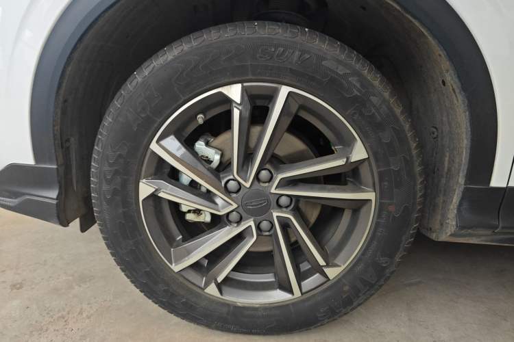 Used Geely Auto Coolray 2023 1.5T DCT Platinum Edition Exterior 4