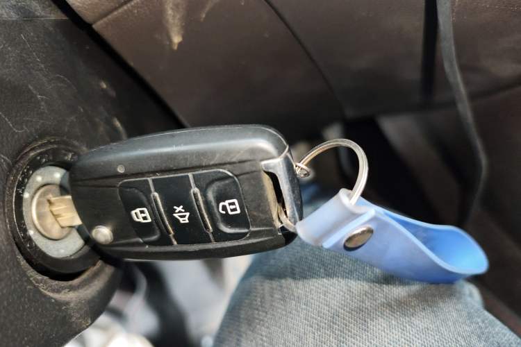 Used Wuling Hongguang V 2022 1.5L Jingqu Version Hydraulic Power Steering LAR