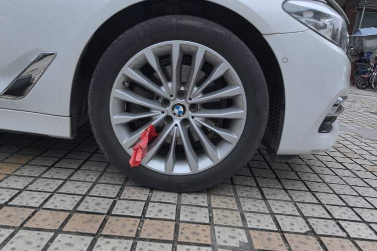 Used BMW 5 Series 2019 Facelifted 525Li Luxury Package