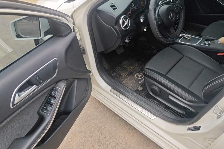 Used Mercedes-Benz A-Class 2016 A 180 Driver Seat