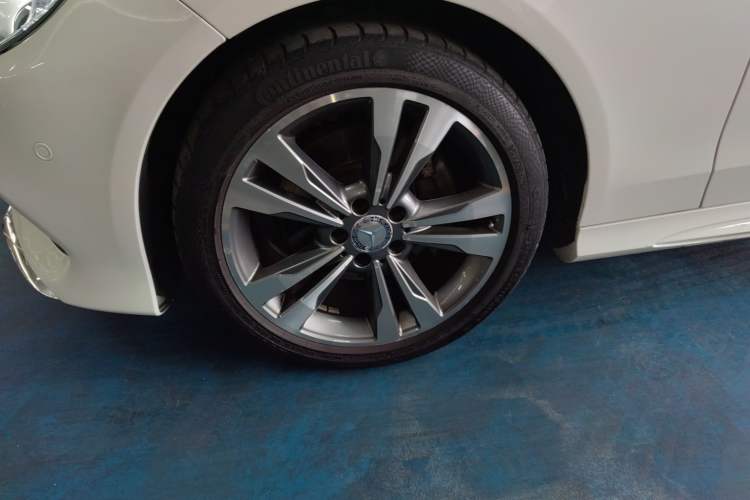 Used Mercedes-Benz E-Class 2015 Restyled E 260 L Sport Edition