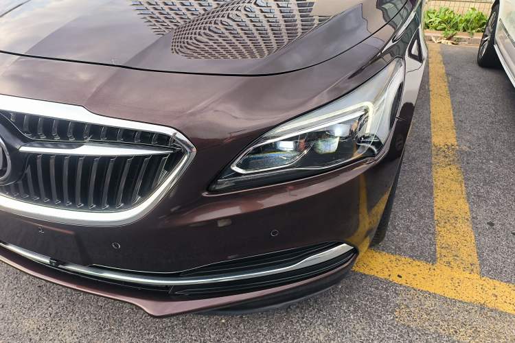 Used Buick LaCrosse 2018 28T Elite Edition