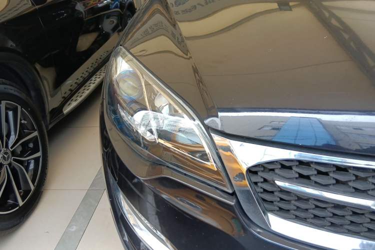 Used Zotye Domy X5 2017 Upgraded Model 1.5T CVT ZhiXian Edition Right Front Headlight