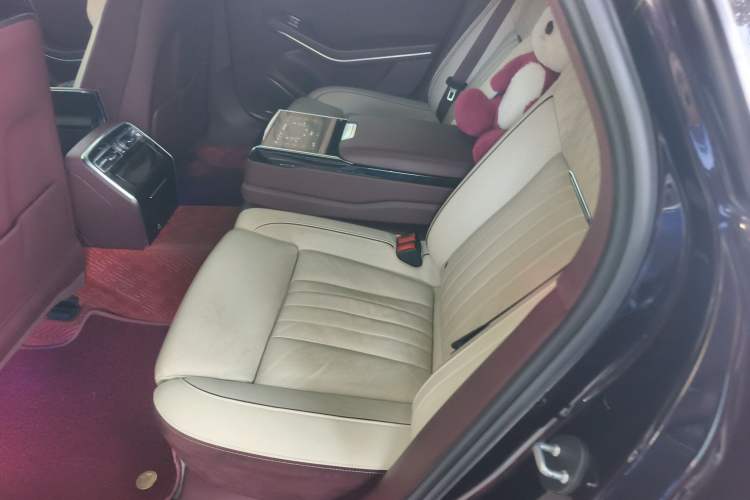 Used Hongqi H9 2022 2.0T Smart Connect Flagship Edition
