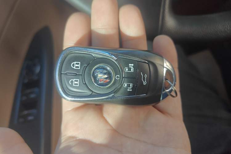 Used Buick GL8 2020 ES Land Cruiser 653T Luxury Model
