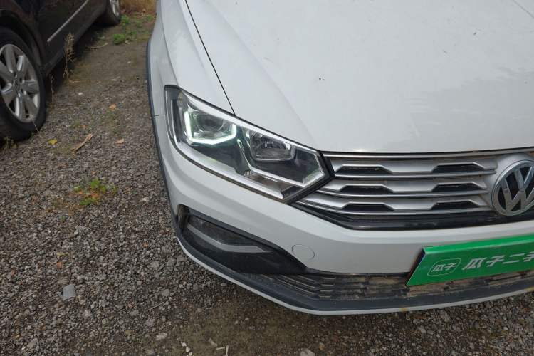 Used Volkswagen C-TREK 2017 230TSI DSG Comfort Version
