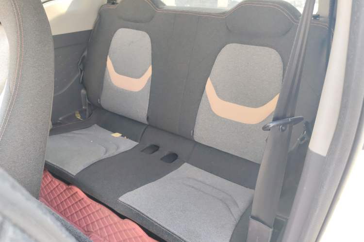 Used Chery QQ Ice Cream 2022 120km Conical Shape Lithium Iron Phosphate
