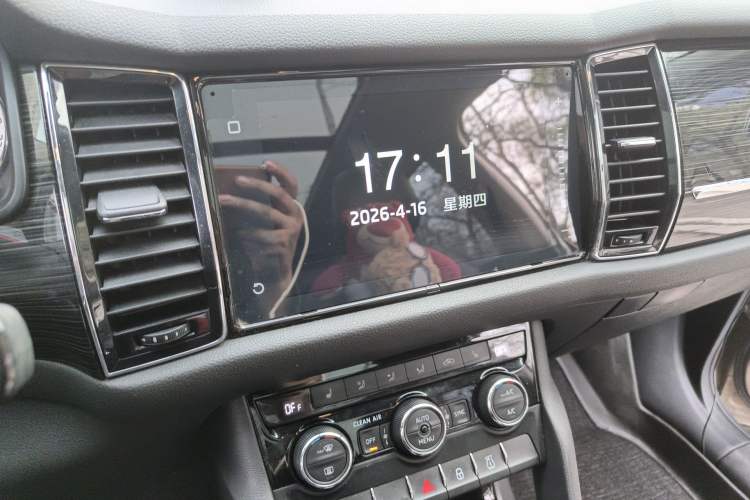 Used Skoda Kodiaq 2018 Facelifted TSI330 5-Seater Two-Wheel-Drive Luxury Enjoyment Edition Audio And AC Panel