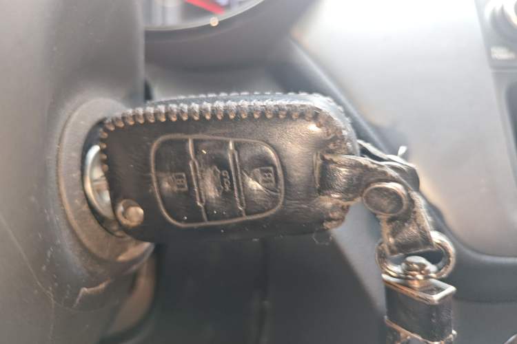 Used Kia K2 2015 Sedan 1.4L MT GLS
