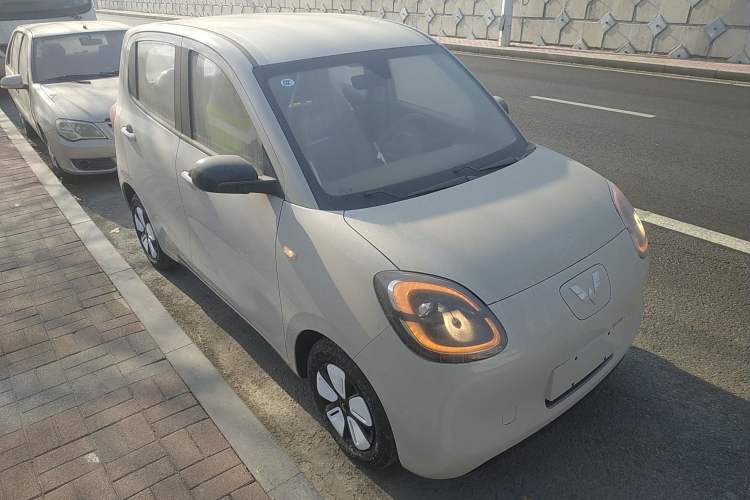 Used Wuling Hongguang MINIEV 2025 Four-Door Version Advanced Edition
