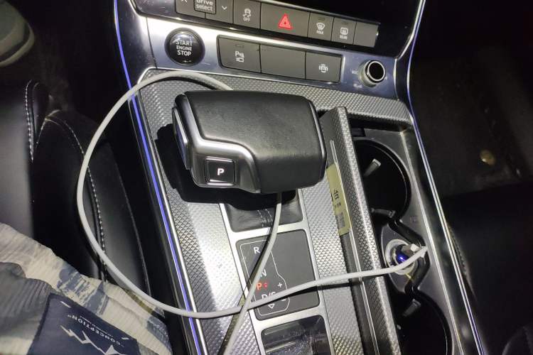 Used Audi A6L 2022 40 TFSI Luxury Dynamic Model Gear Lever