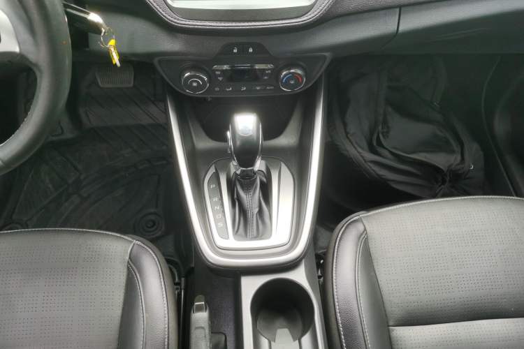 Used Ford Escort 2015 1.5L Automatic Fashion Model
