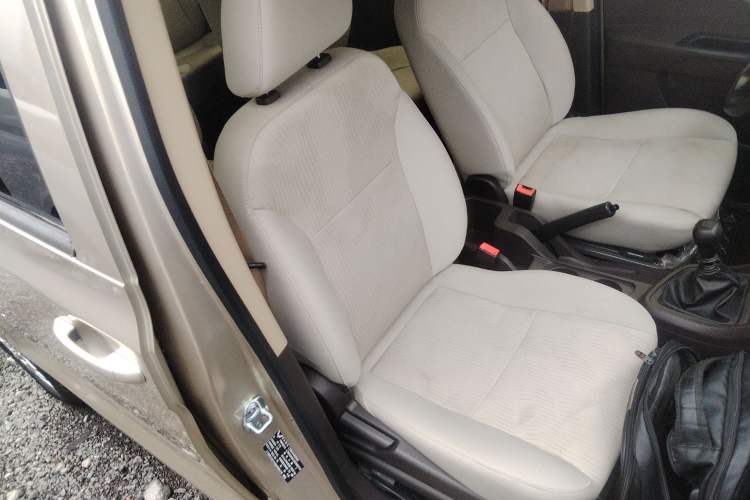 Used Wuling Hongguang V 2022 1.5L Enjoy Edition Hydraulic Power Steering LAR