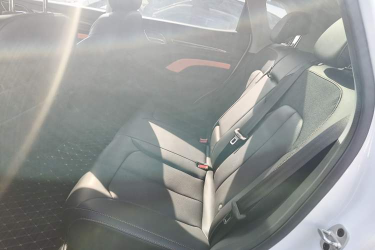 Used Roewe RX3 2021 PRO 1.6L CVT Flagship Model
