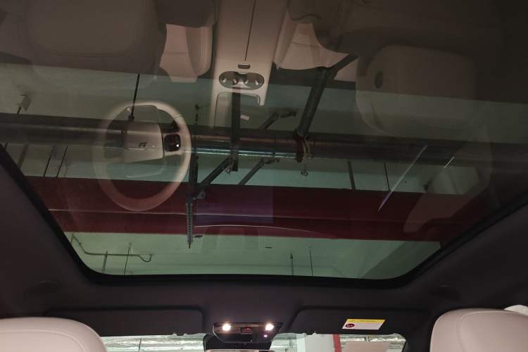 Used Li Auto i6 2025 Model Two-Wheel-Drive Standard Type Headliner