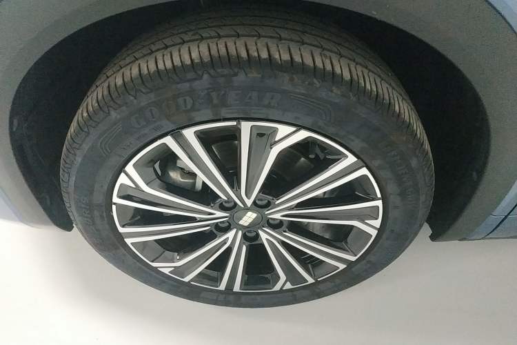 Used Geely Galaxy Xingjian 7 EM-i 2025 120km Flagship Edition