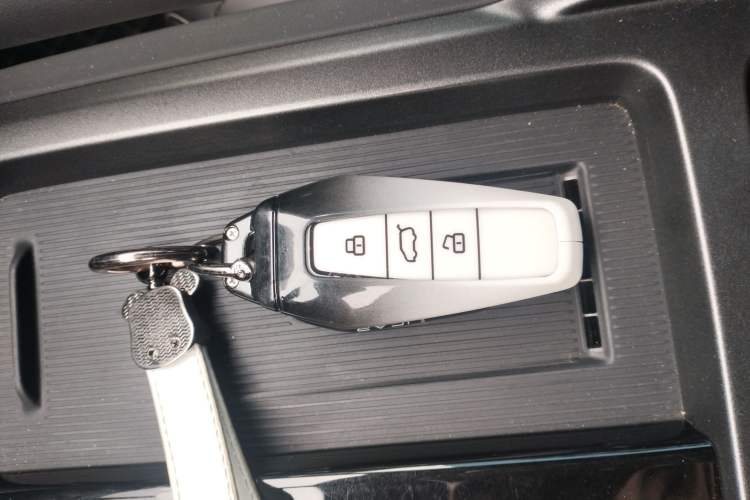 Used iCAR 03T 2024 501km Four-wheel Drive Long-Range Version
