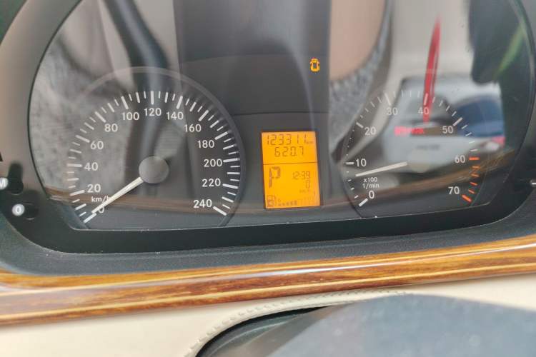 Used Mercedes-Benz Viano 2015 3.0L Partner Edition