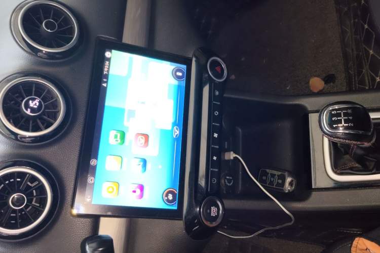 Used Cowin V3 2016 1.5L Manual SmartConnect II Navigation Version Audio And AC Panel