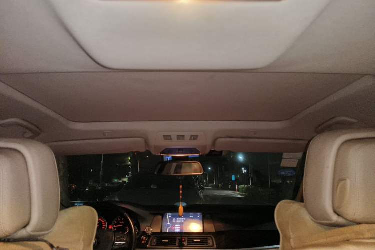 Used BMW 5 Series 2013 525Li Leading Model
